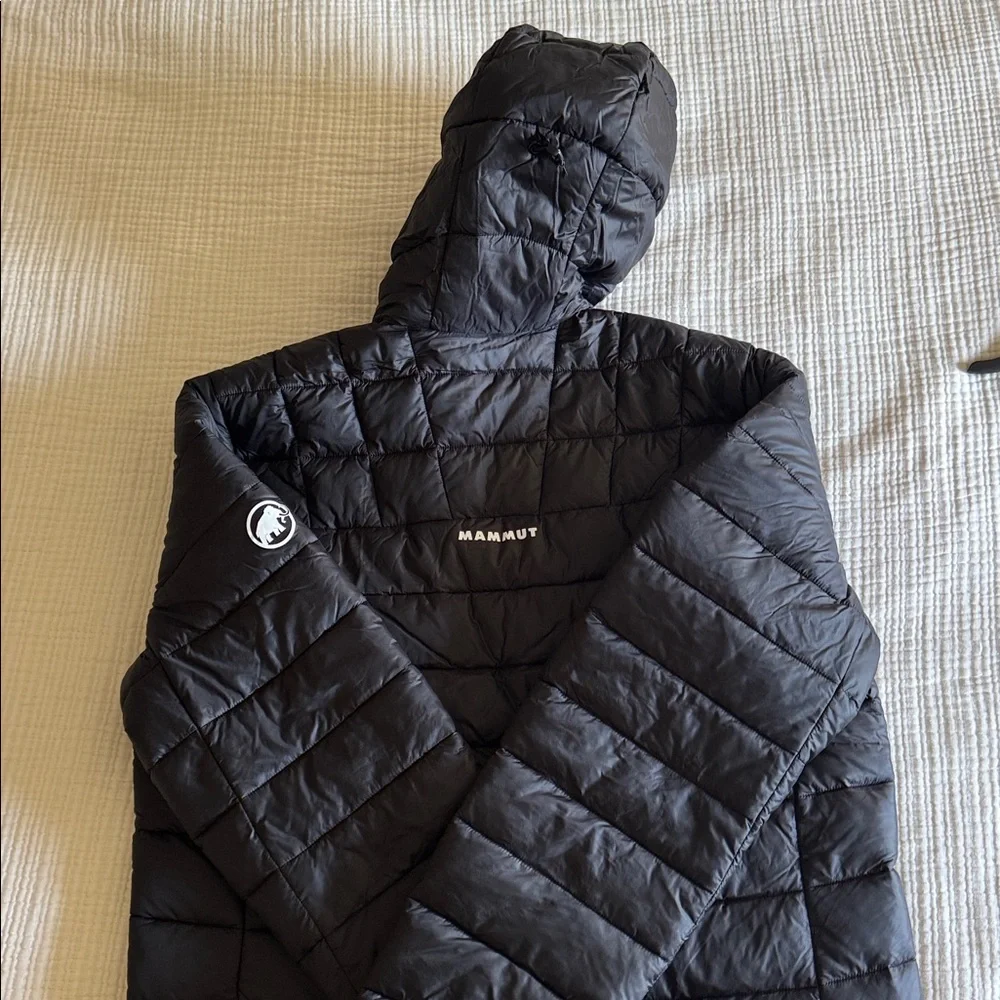 Mammut Black Quilted Puffer Jacket with Hood - Picture 6 of 9